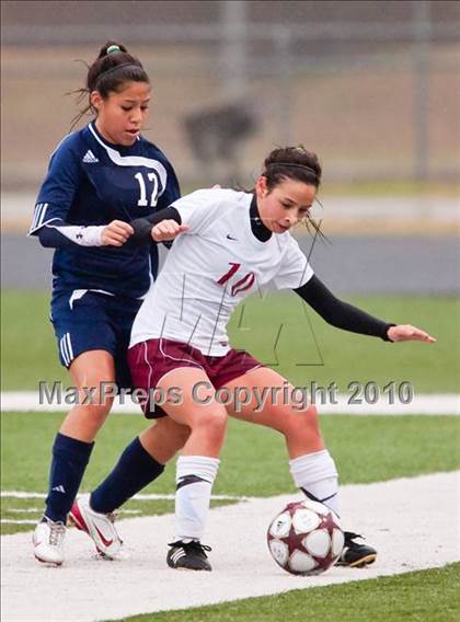 Thumbnail 1 in Pearland vs Cypress Ridge (Pearland ISD Soccer Shootout) photogallery.