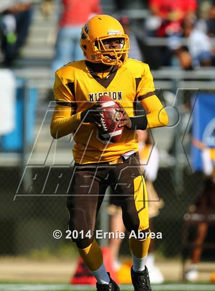 Thumbnail 2 in Lincoln vs. Mission (CIF SF Section Final) photogallery.