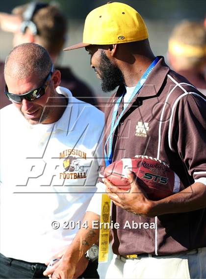 Thumbnail 3 in Lincoln vs. Mission (CIF SF Section Final) photogallery.