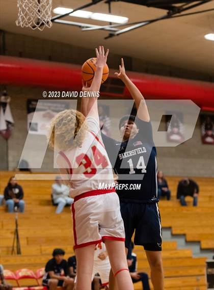 Thumbnail 3 in Centennial vs Bakersfield photogallery.