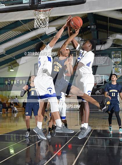 Thumbnail 2 in Inderkum vs. Capital Christian (Adidas Challenge) photogallery.