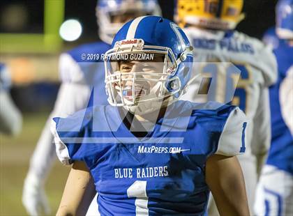 Thumbnail 2 in Dos Palos @ Caruthers (CIF CS D5 Final) photogallery.