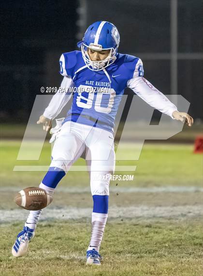Thumbnail 2 in Dos Palos @ Caruthers (CIF CS D5 Final) photogallery.