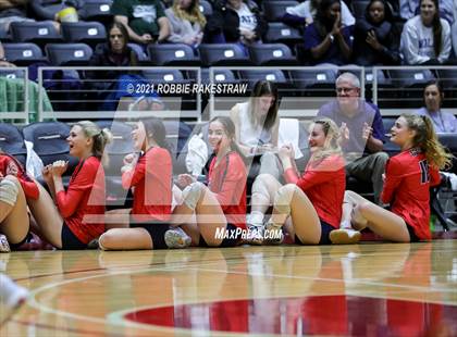 Thumbnail 2 in Lovejoy vs. Grapevine (UIL Volleyball 5A Finals) photogallery.