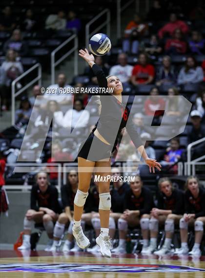 Thumbnail 1 in Lovejoy vs. Grapevine (UIL Volleyball 5A Finals) photogallery.