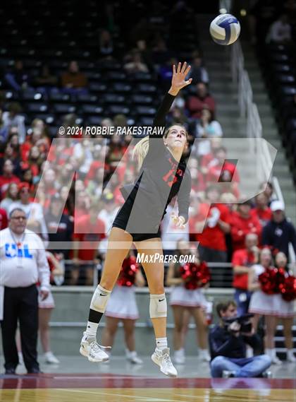 Thumbnail 1 in Lovejoy vs. Grapevine (UIL Volleyball 5A Finals) photogallery.