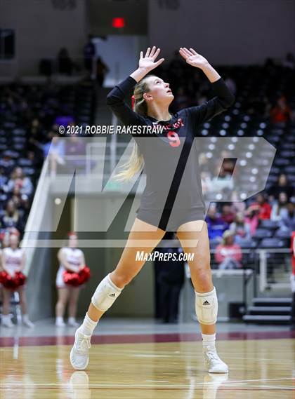 Thumbnail 3 in Lovejoy vs. Grapevine (UIL Volleyball 5A Finals) photogallery.
