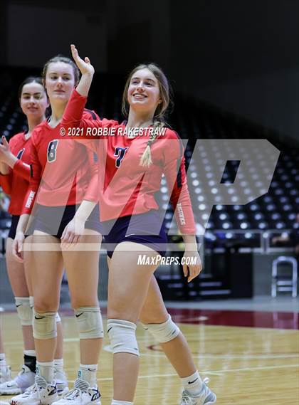 Thumbnail 1 in Lovejoy vs. Grapevine (UIL Volleyball 5A Finals) photogallery.