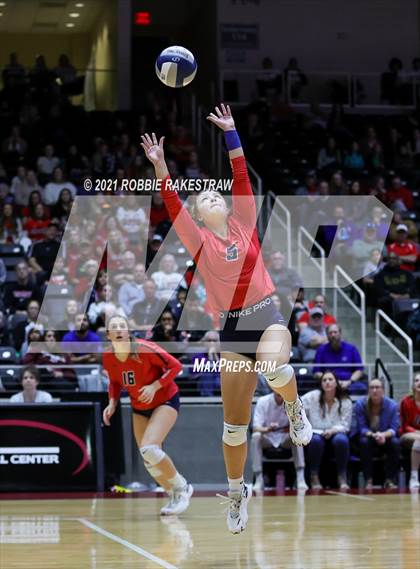 Thumbnail 2 in Lovejoy vs. Grapevine (UIL Volleyball 5A Finals) photogallery.