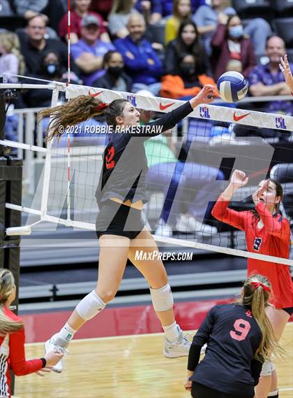 Thumbnail 2 in Lovejoy vs. Grapevine (UIL Volleyball 5A Finals) photogallery.
