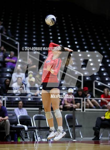 Thumbnail 2 in Lovejoy vs. Grapevine (UIL Volleyball 5A Finals) photogallery.