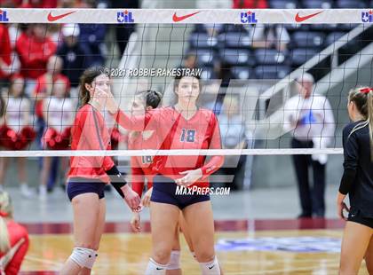 Thumbnail 2 in Lovejoy vs. Grapevine (UIL Volleyball 5A Finals) photogallery.