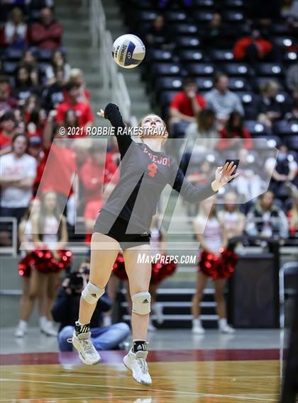 Thumbnail 2 in Lovejoy vs. Grapevine (UIL Volleyball 5A Finals) photogallery.