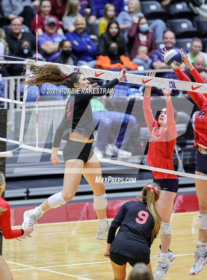 Thumbnail 3 in Lovejoy vs. Grapevine (UIL Volleyball 5A Finals) photogallery.
