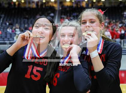Thumbnail 3 in Lovejoy vs. Grapevine (UIL Volleyball 5A Finals) photogallery.