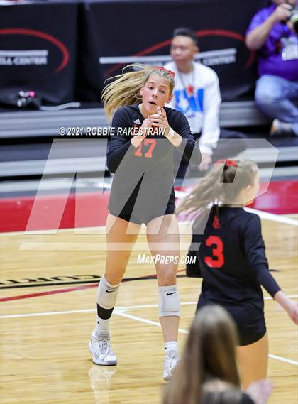 Thumbnail 2 in Lovejoy vs. Grapevine (UIL Volleyball 5A Finals) photogallery.
