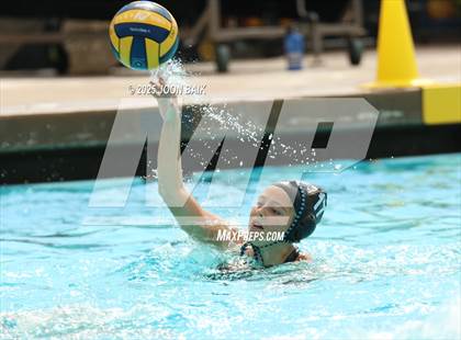Thumbnail 2 in Clovis North vs Menlo School (Acalanes Invitational) photogallery.