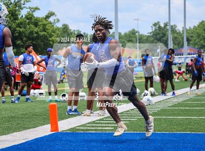 Thumbnail 1 in Senatobia vs Middle College (U of Memphis 7v7) photogallery.