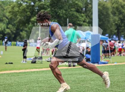 Thumbnail 3 in Senatobia vs Middle College (U of Memphis 7v7) photogallery.