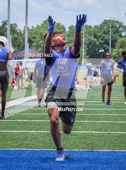 Thumbnail 1 in Senatobia vs Middle College (U of Memphis 7v7) photogallery.