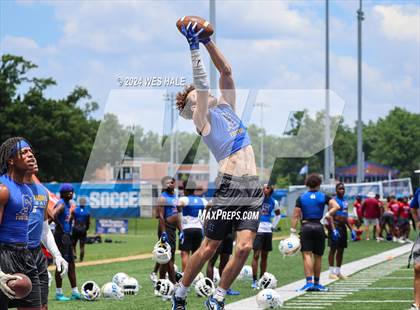 Thumbnail 3 in Senatobia vs Middle College (U of Memphis 7v7) photogallery.