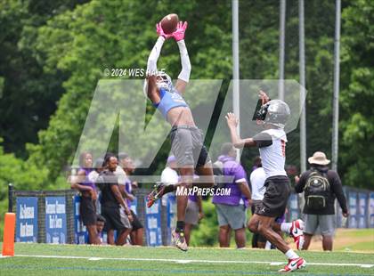 Thumbnail 1 in Senatobia vs Middle College (U of Memphis 7v7) photogallery.