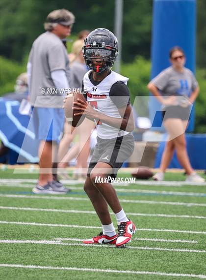 Thumbnail 2 in Senatobia vs Middle College (U of Memphis 7v7) photogallery.