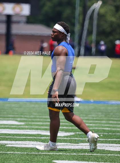 Thumbnail 3 in Senatobia vs Middle College (U of Memphis 7v7) photogallery.