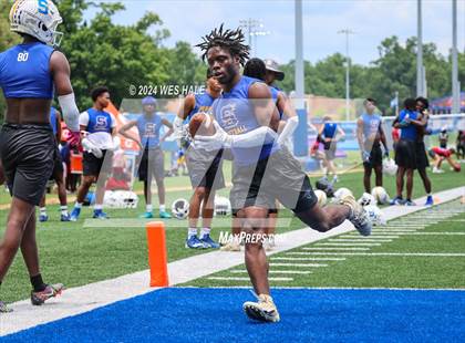 Thumbnail 2 in Senatobia vs Middle College (U of Memphis 7v7) photogallery.