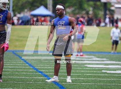 Thumbnail 2 in Senatobia vs Middle College (U of Memphis 7v7) photogallery.