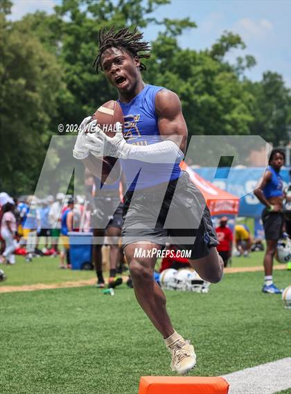 Thumbnail 2 in Senatobia vs Middle College (U of Memphis 7v7) photogallery.