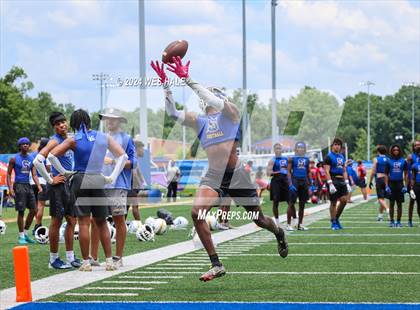Thumbnail 2 in Senatobia vs Middle College (U of Memphis 7v7) photogallery.