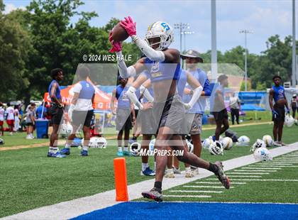 Thumbnail 2 in Senatobia vs Middle College (U of Memphis 7v7) photogallery.