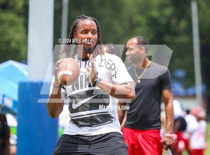 Thumbnail 3 in Senatobia vs Middle College (U of Memphis 7v7) photogallery.