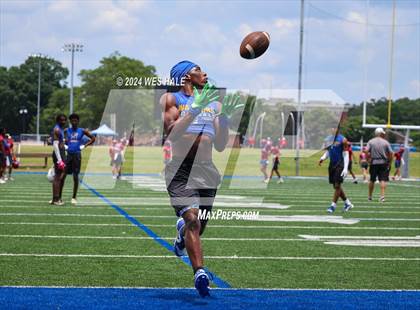 Thumbnail 1 in Senatobia vs Middle College (U of Memphis 7v7) photogallery.