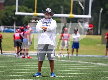 Thumbnail 2 in Senatobia vs Middle College (U of Memphis 7v7) photogallery.