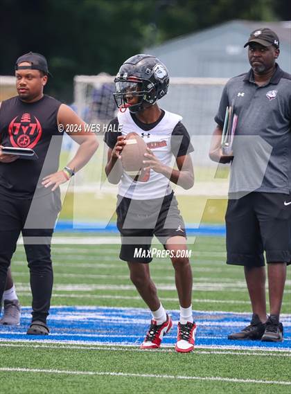 Thumbnail 2 in Senatobia vs Middle College (U of Memphis 7v7) photogallery.