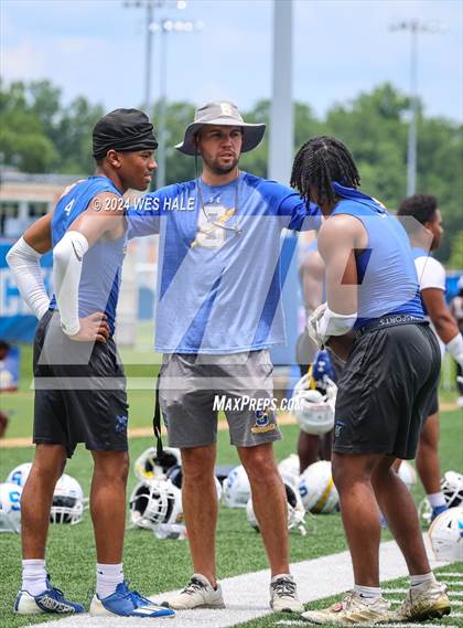 Thumbnail 1 in Senatobia vs Middle College (U of Memphis 7v7) photogallery.