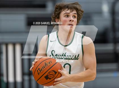 Thumbnail 2 in Creighton Prep @ Lincoln Southwest photogallery.