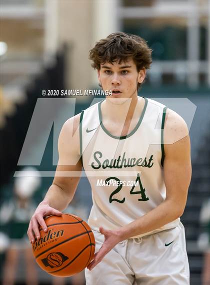 Thumbnail 3 in Creighton Prep @ Lincoln Southwest photogallery.