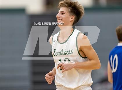 Thumbnail 3 in Creighton Prep @ Lincoln Southwest photogallery.