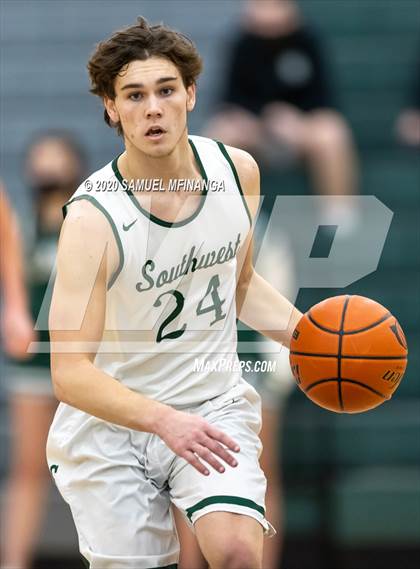 Thumbnail 3 in Creighton Prep @ Lincoln Southwest photogallery.