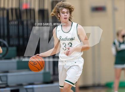 Thumbnail 2 in Creighton Prep @ Lincoln Southwest photogallery.
