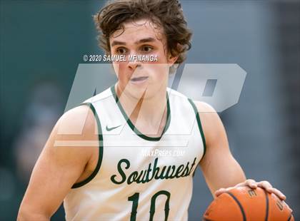 Thumbnail 2 in Creighton Prep @ Lincoln Southwest photogallery.