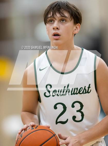 Thumbnail 2 in Creighton Prep @ Lincoln Southwest photogallery.