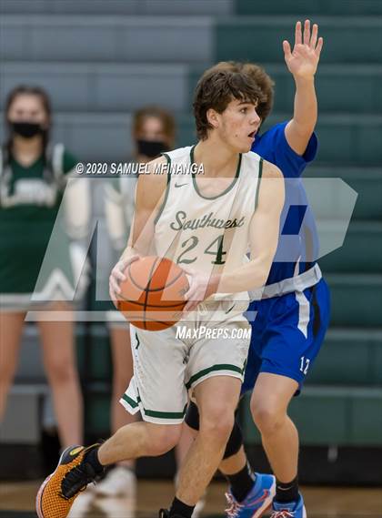 Thumbnail 2 in Creighton Prep @ Lincoln Southwest photogallery.