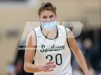 Thumbnail 2 in Creighton Prep @ Lincoln Southwest photogallery.