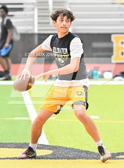 Thumbnail 1 in Bourgade Catholic vs. Goldwater (Goldwater 7 on 7 Tournament) photogallery.