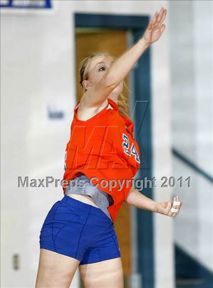 Thumbnail 1 in Riverton vs. Auburn photogallery.