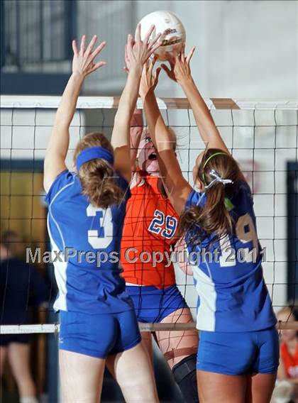 Thumbnail 3 in Riverton vs. Auburn photogallery.